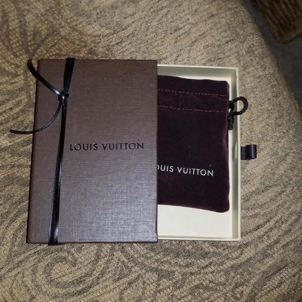 Louis Vuitton Box/Accessories Pouch